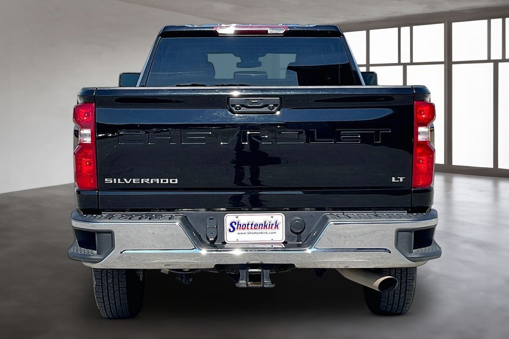 Used 2025 Chevrolet Silverado 2500 LT w/ Convenience Package AWD/4WD image 5