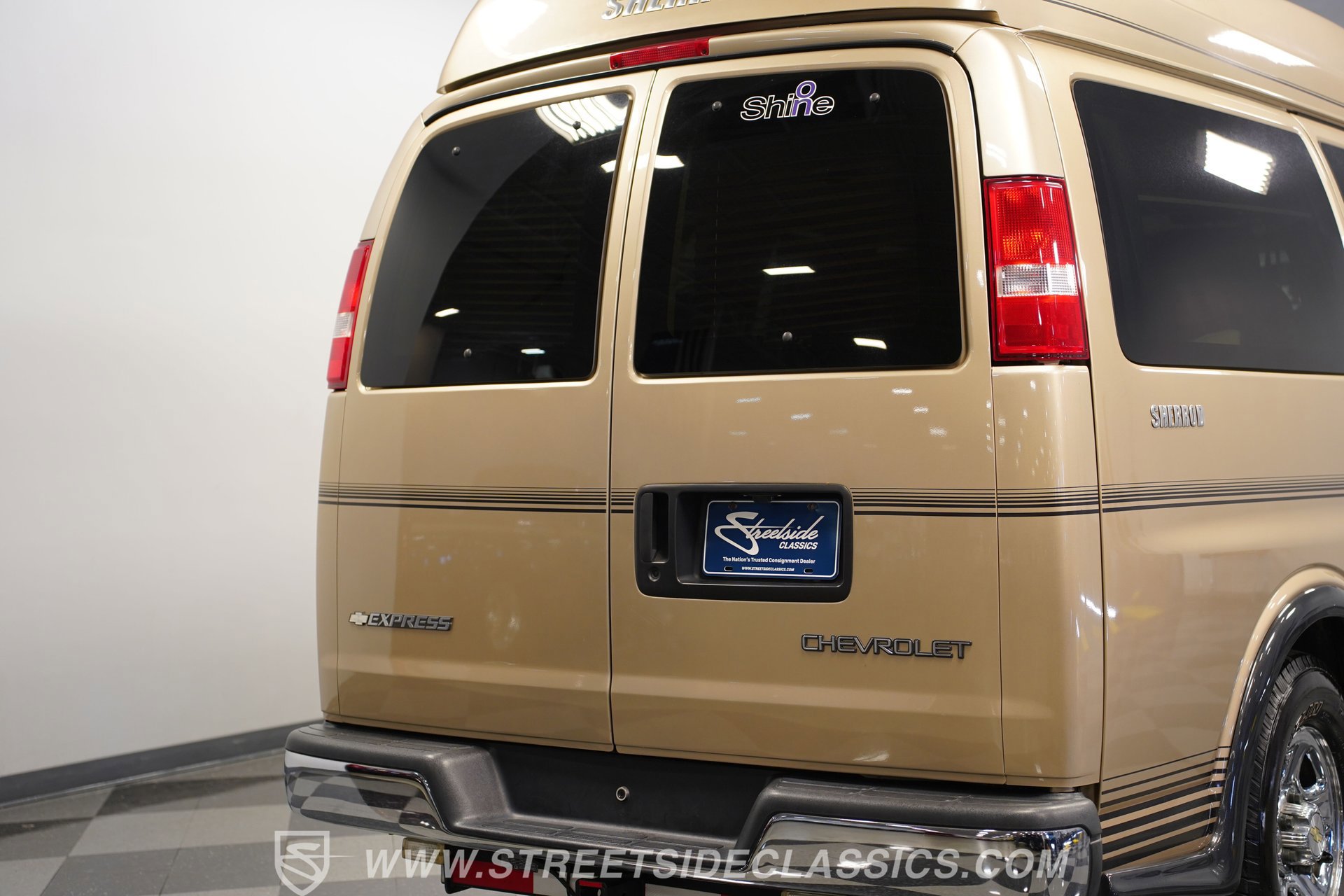 Used 2006 Chevrolet Express 1500 w/ Preferred Equipment Group image 26