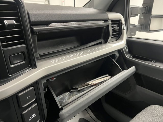 Used 2023 Ford F350 XLT image 39