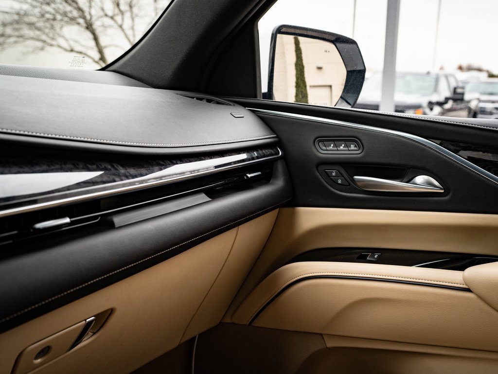 Used 2021 Cadillac Escalade ESV Premium Luxury image 43