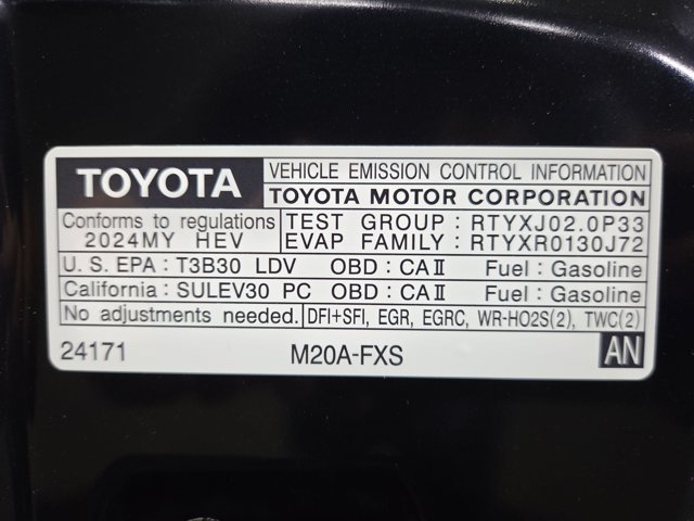 Used 2024 Toyota Prius XLE FWD image 23