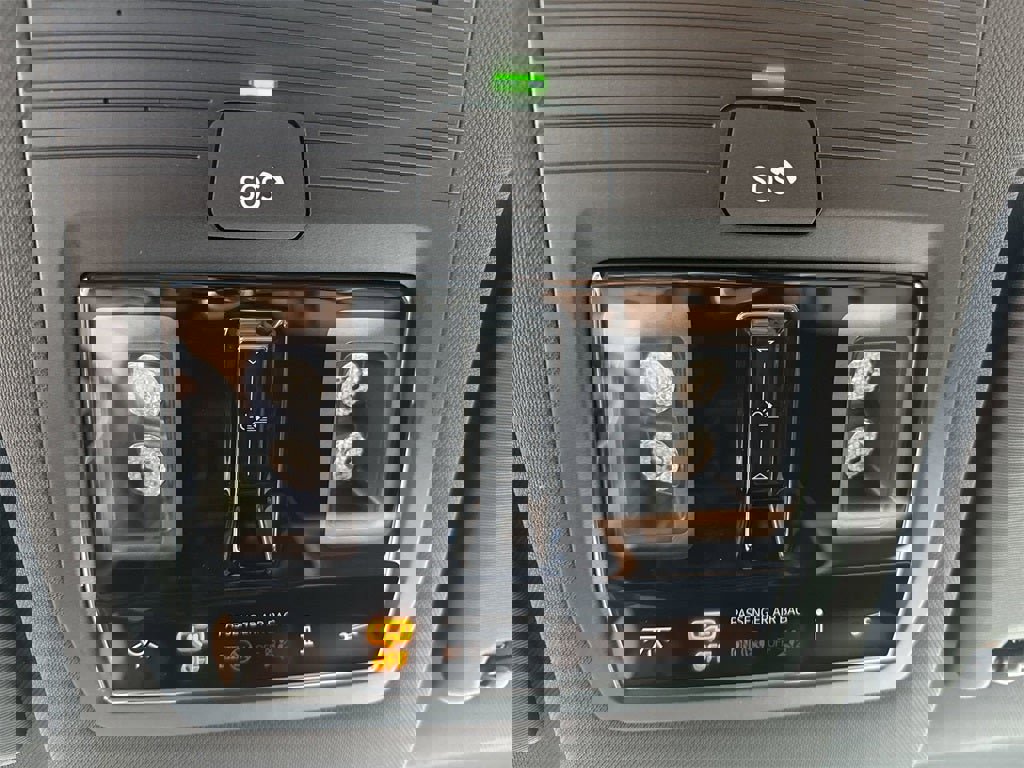 New 2025 Volkswagen ID. Buzz Pro S Plus image 12