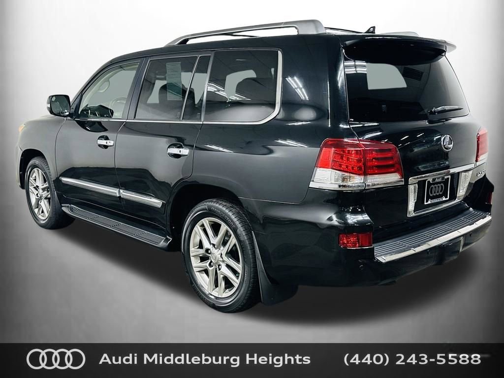 Used 2013 Lexus LX 570 4WD w/ Luxury Pkg w/Pre-crash image 5