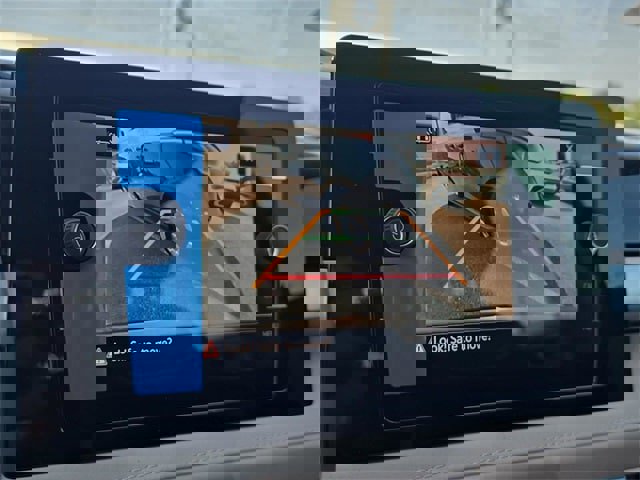 New 2025 Volkswagen Taos SE image 17