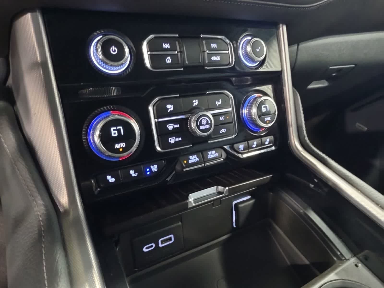Used 2023 GMC Yukon XL Denali AWD/4WD image 29