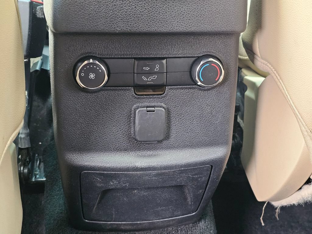 Used 2016 Ford Explorer XLT w/ Equipment Group 202A AWD/4WD image 19