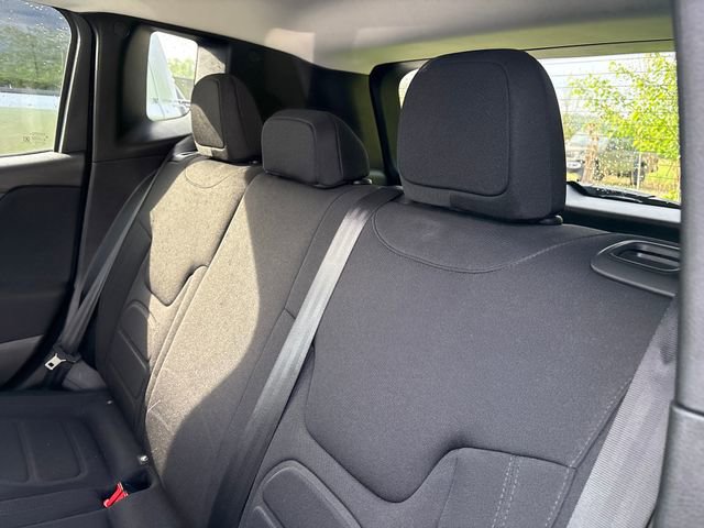 Used 2019 Jeep Renegade Latitude w/ Cold Weather Group AWD/4WD image 10