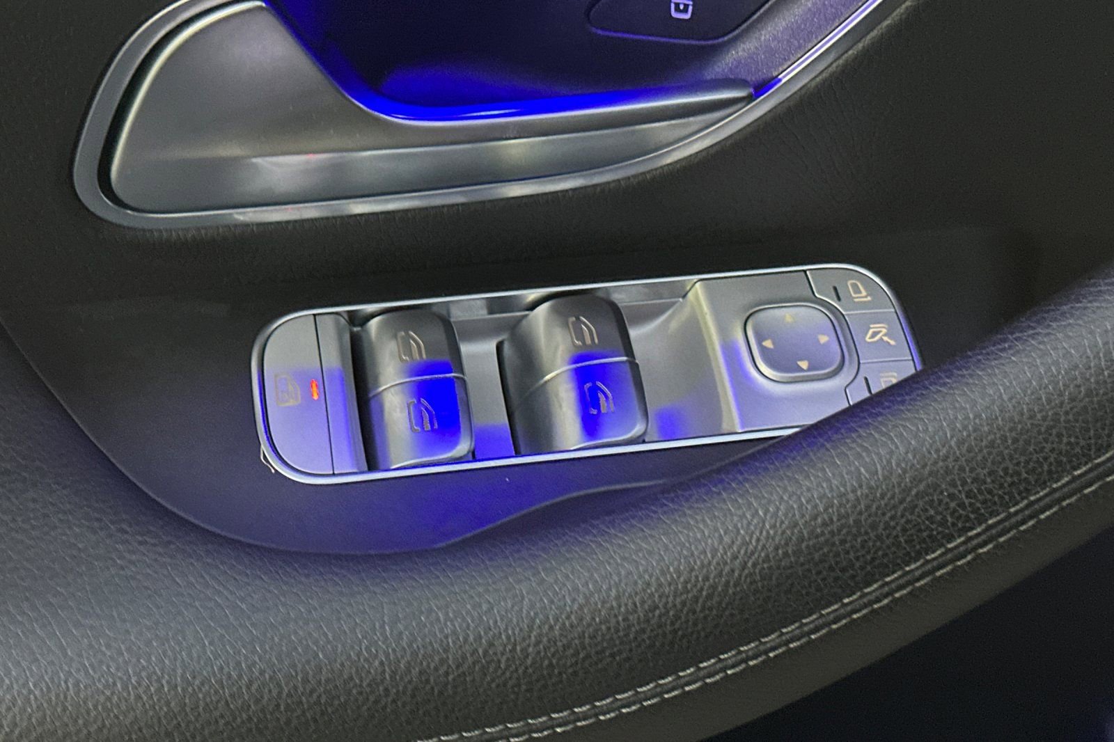 Certified 2022 Mercedes-Benz GLE 350 GLE 350 w/ Premium Package image 26