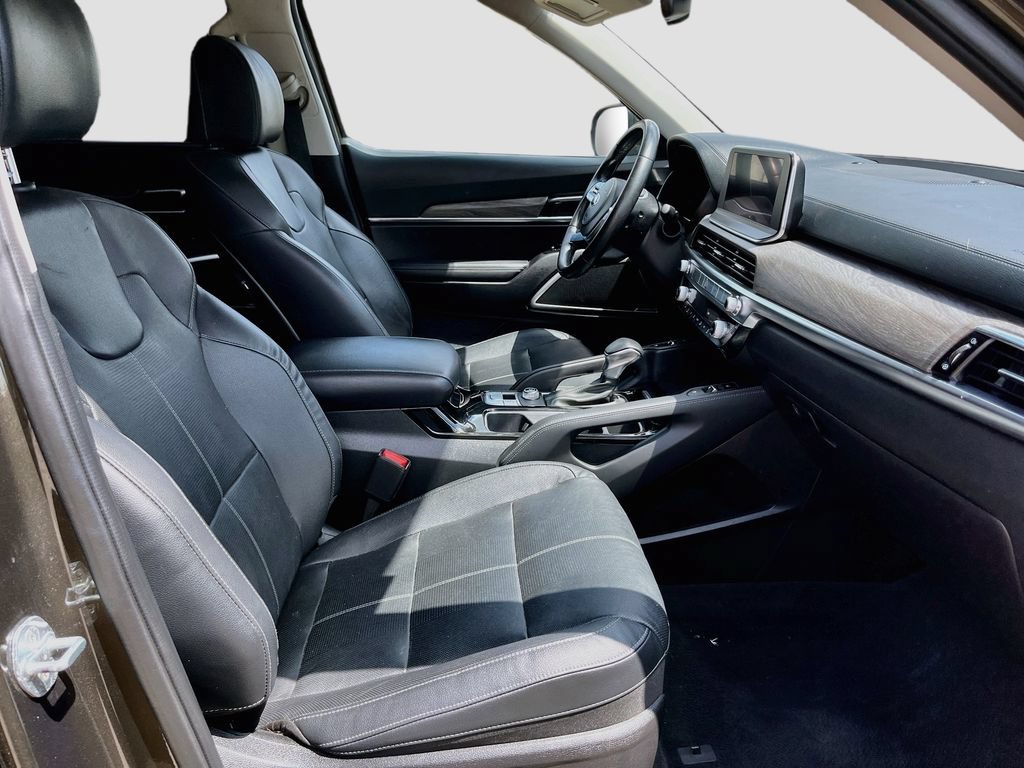 Used 2022 Kia Telluride EX FWD image 32
