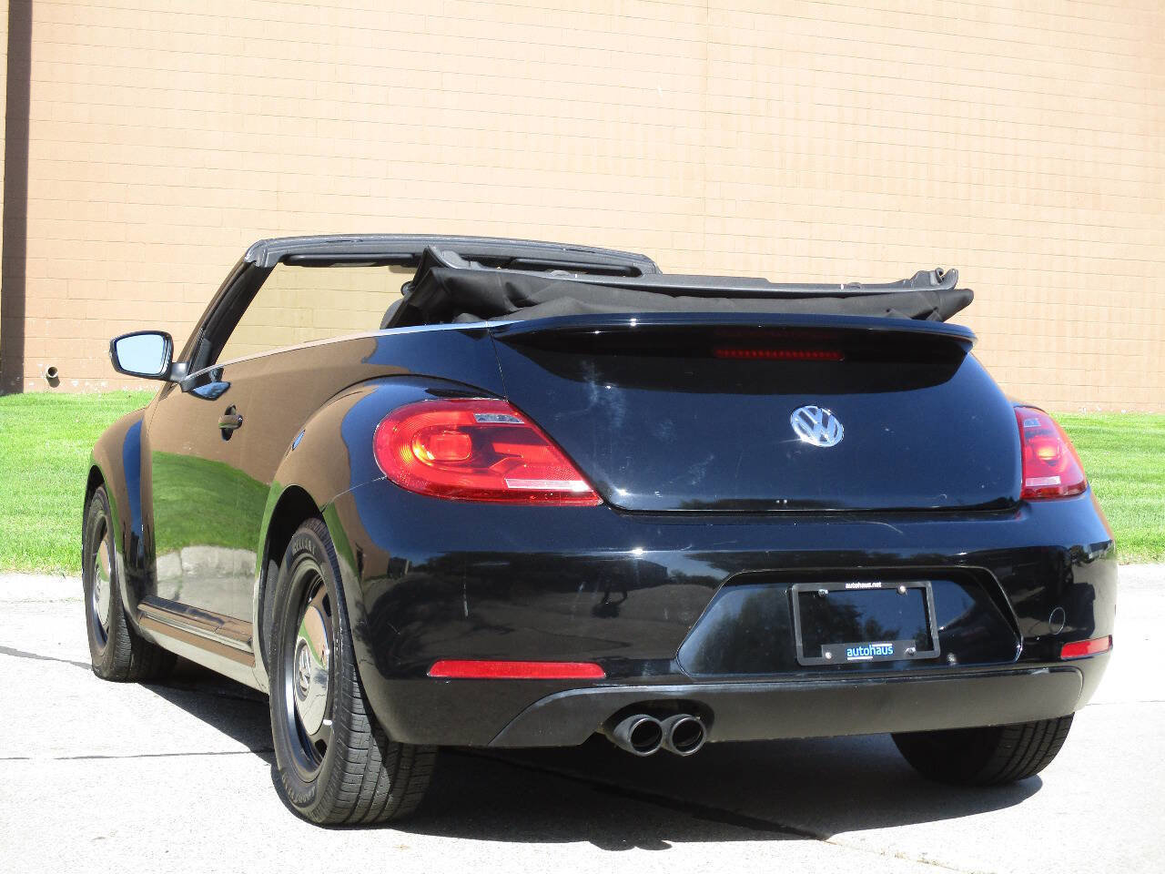 Used 2013 Volkswagen Beetle 2.5 FWD image 10
