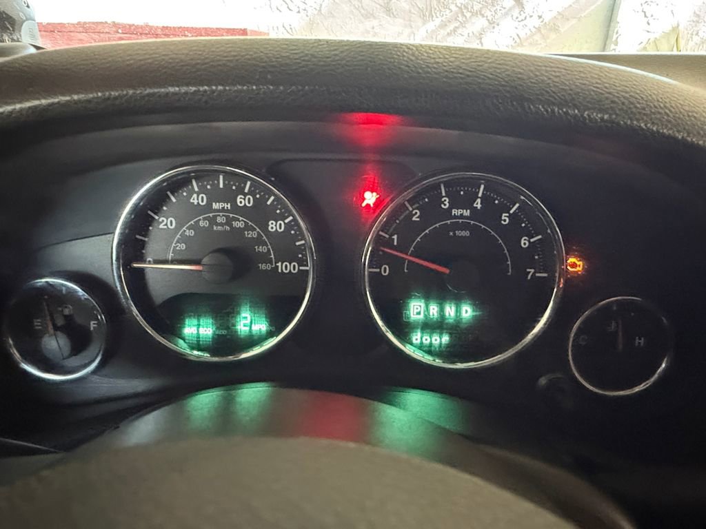 Used 2016 Jeep Wrangler Rubicon w/ Power Convenience Group AWD/4WD image 14