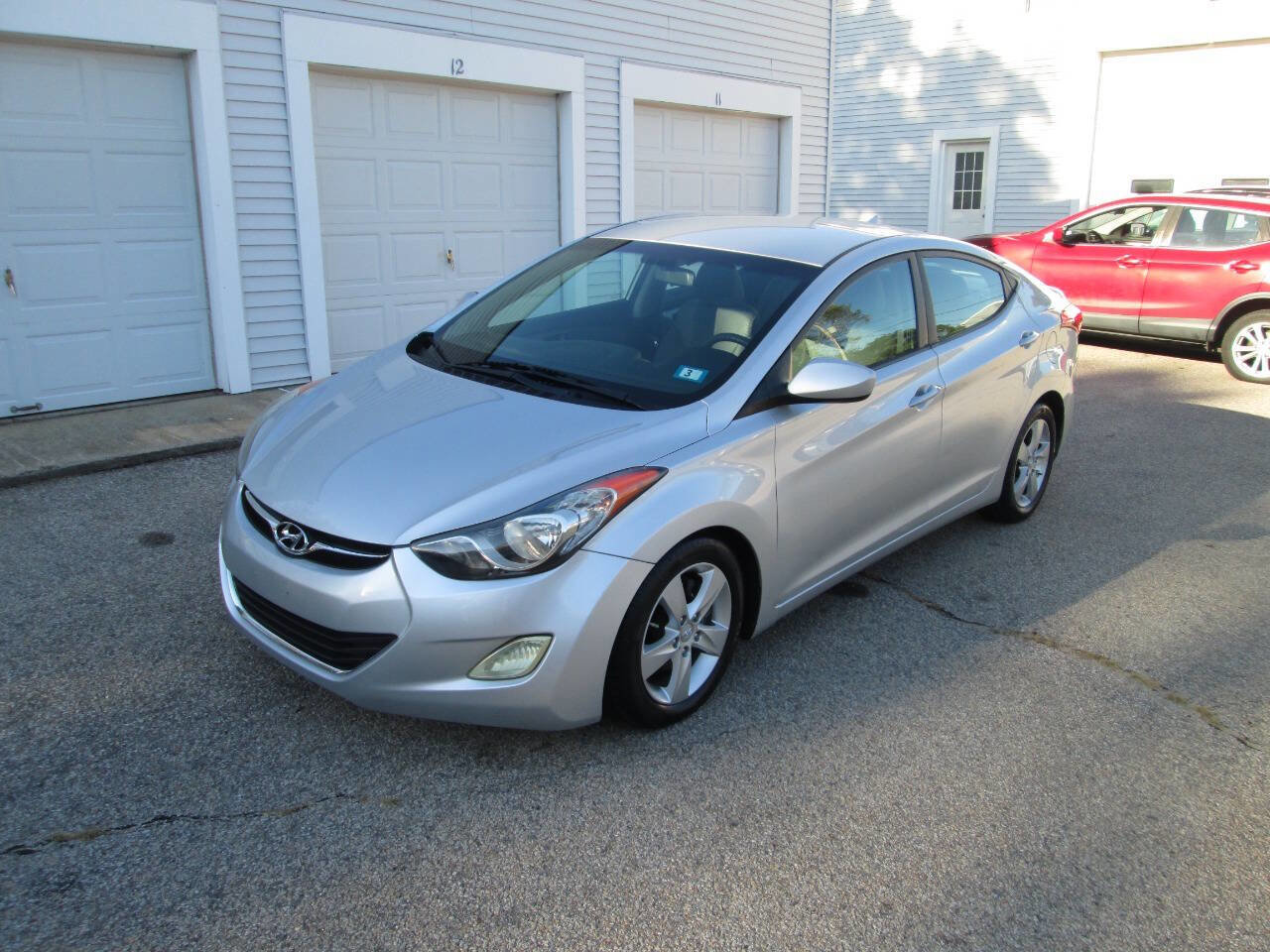 Used 2011 Hyundai Elantra GLS w/ Preferred Equipment Pkg 3 image 2
