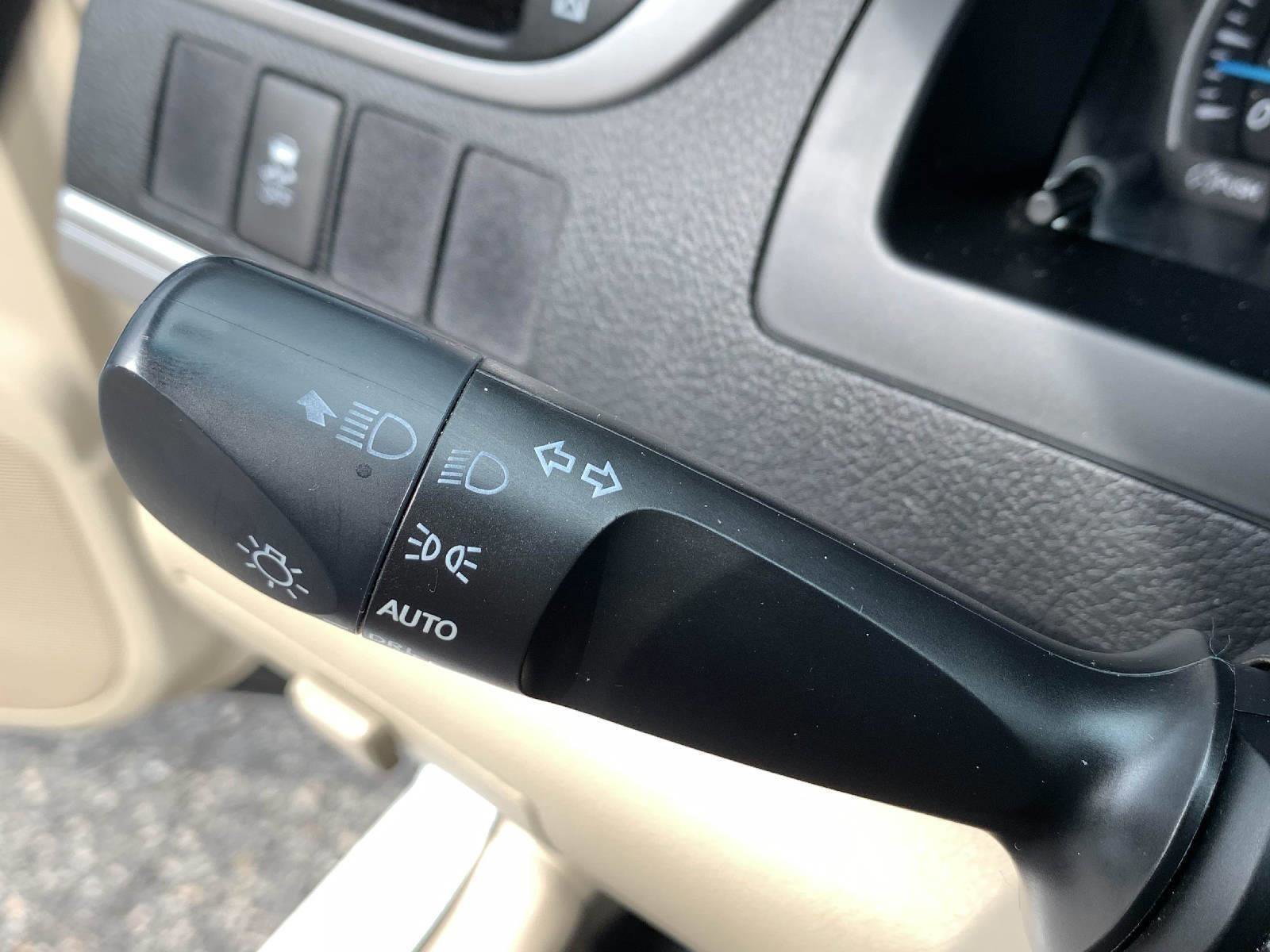 Used 2014 Toyota Camry LE FWD image 17