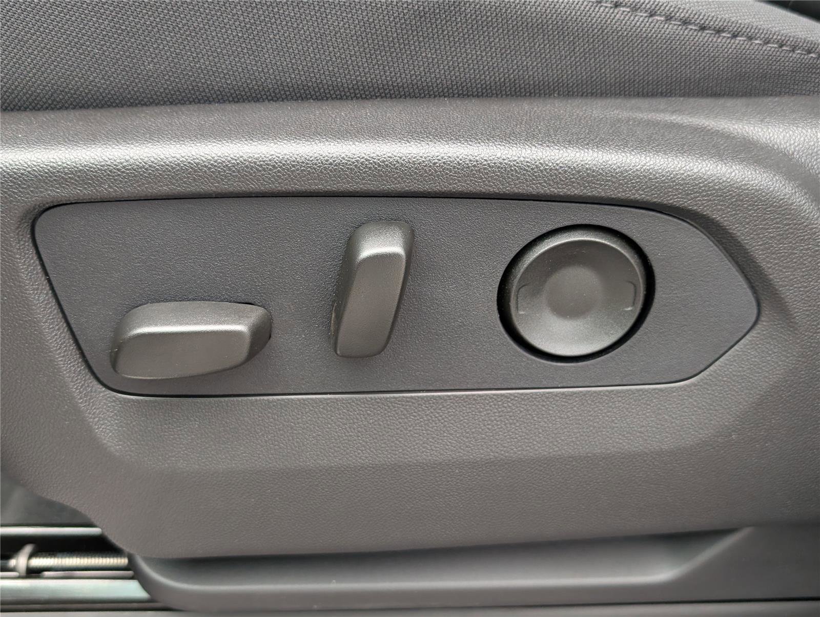 New 2026 Chevrolet Silverado 1500 LT w/ Z71 Off-Road Package image 16