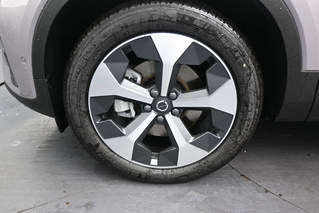 New 2026 Volvo XC40 B5 Plus w/ Protection Package Premier AWD/4WD image 9