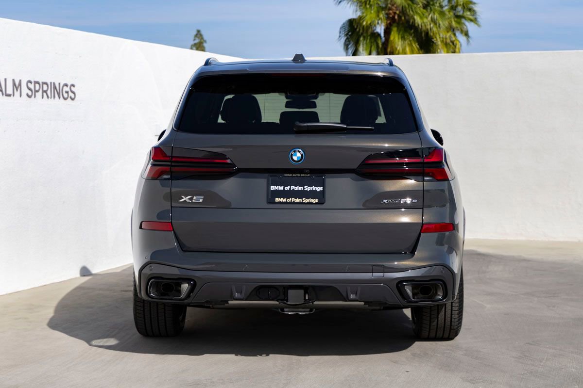 New 2026 BMW X5 xDrive50e image 7