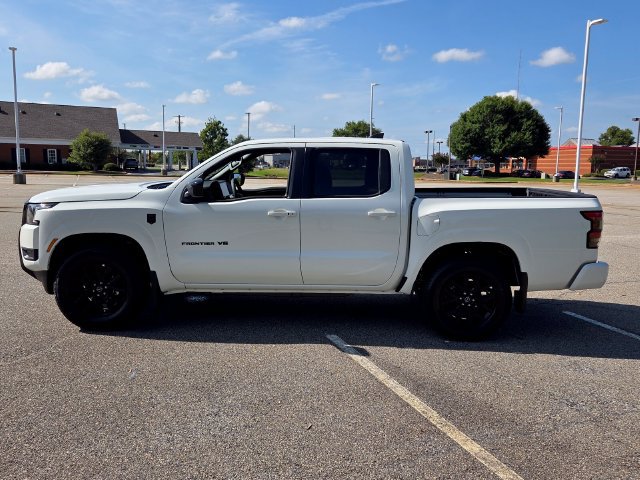 New 2027 Nissan Frontier SV w/ SV Convenience Package RWD image 4
