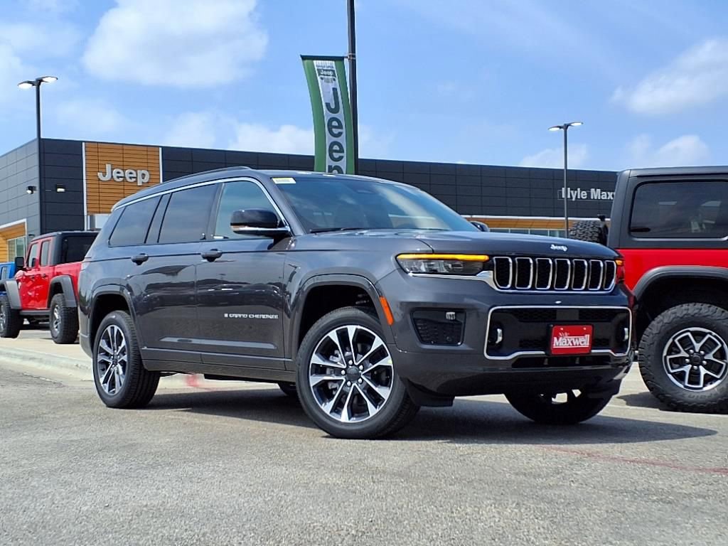New 2025 Jeep Grand Cherokee L Overland w/ Trailer Tow Package image 2