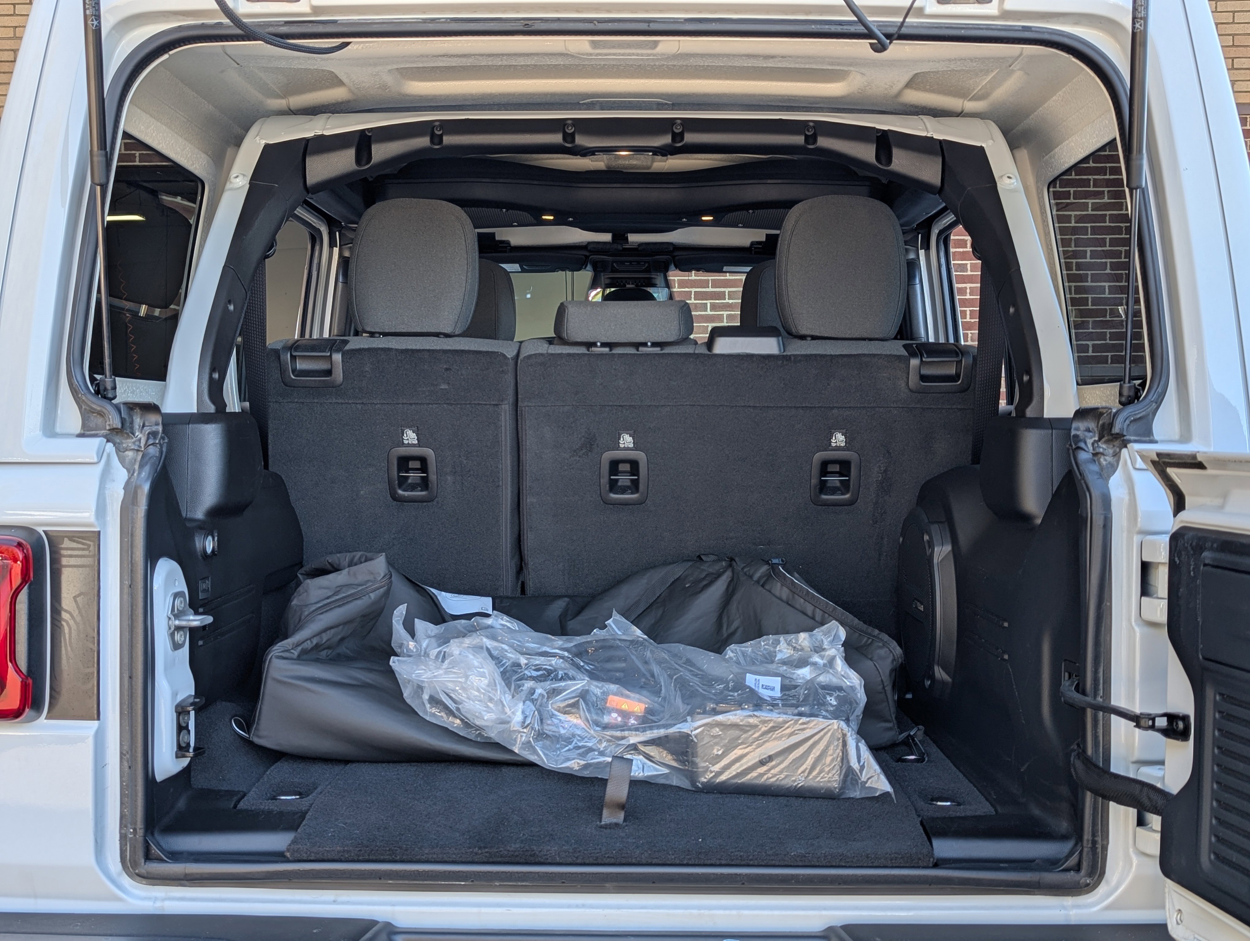 Used 2025 Jeep Wrangler Backcountry image 18