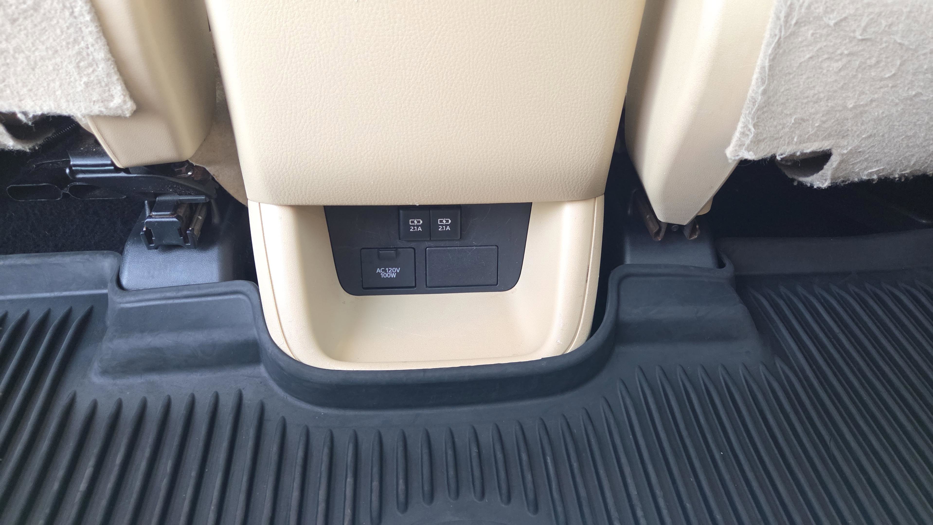 Used 2018 Toyota Highlander Limited Platinum image 19