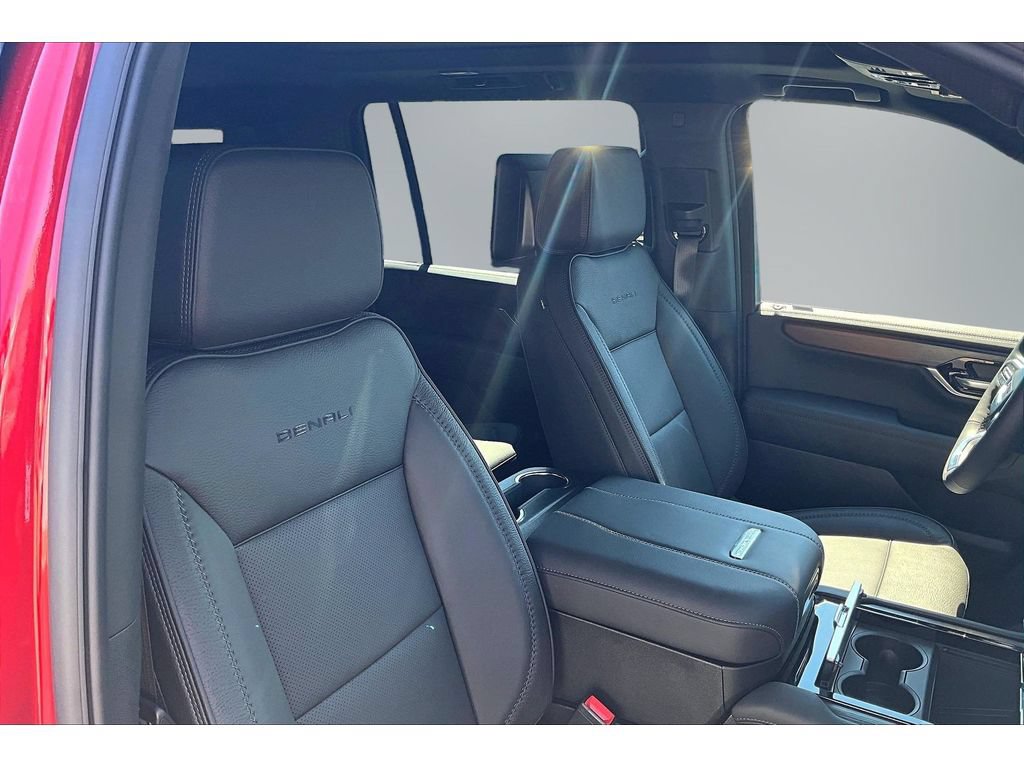 New 2026 GMC Yukon XL Denali w/ Denali Reserve Package AWD/4WD image 10