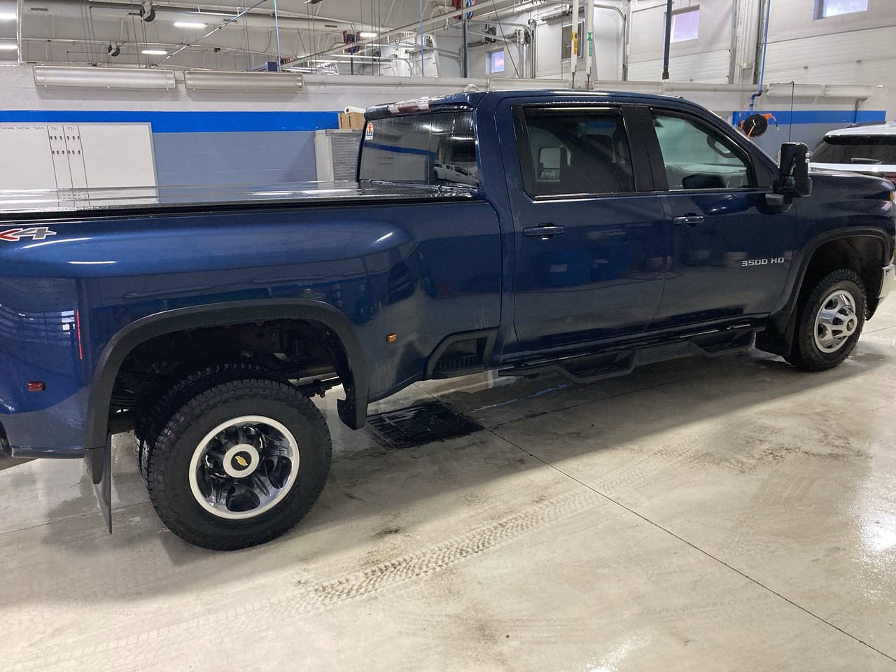 Used 2021 Chevrolet Silverado 3500 LT w/ Convenience Package AWD/4WD image 8