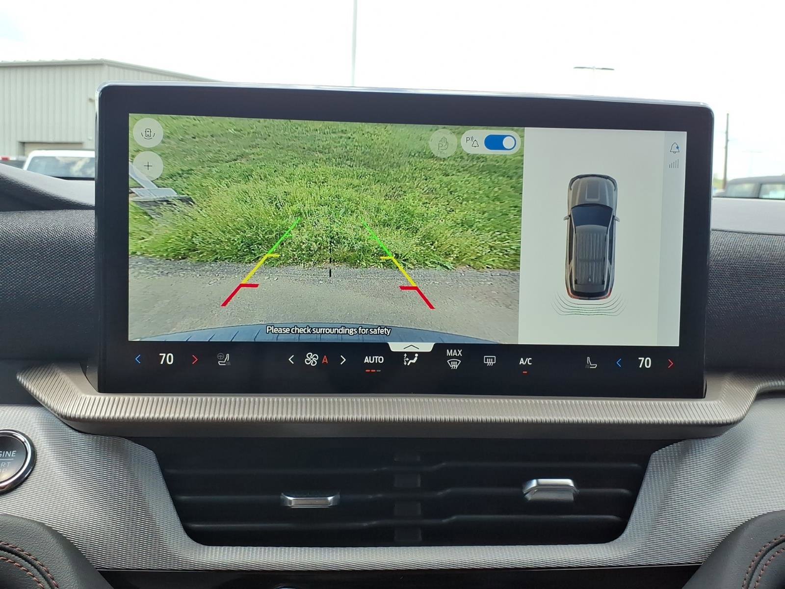 Used 2025 Ford Explorer Active w/ Active Comfort Package AWD/4WD image 18