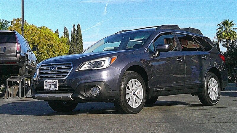 Used 2015 Subaru Outback 2.5i Premium AWD/4WD image 2