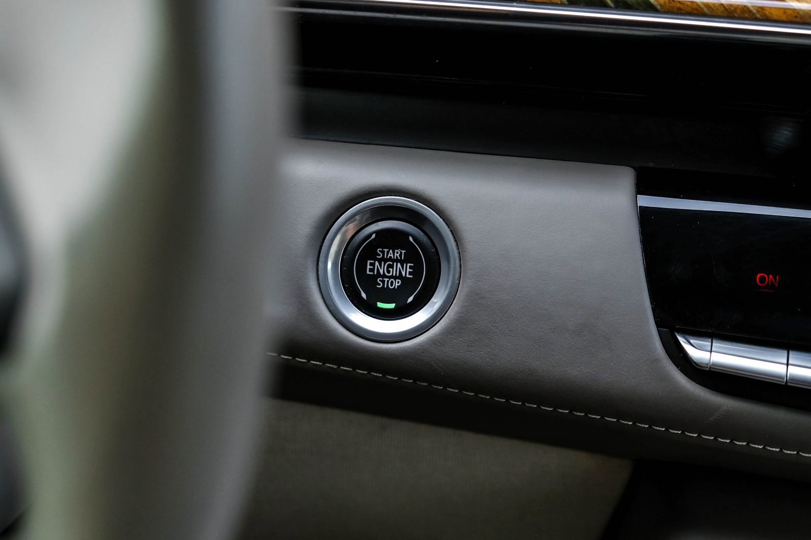 Used 2021 Cadillac Escalade Sport Platinum AWD/4WD image 22