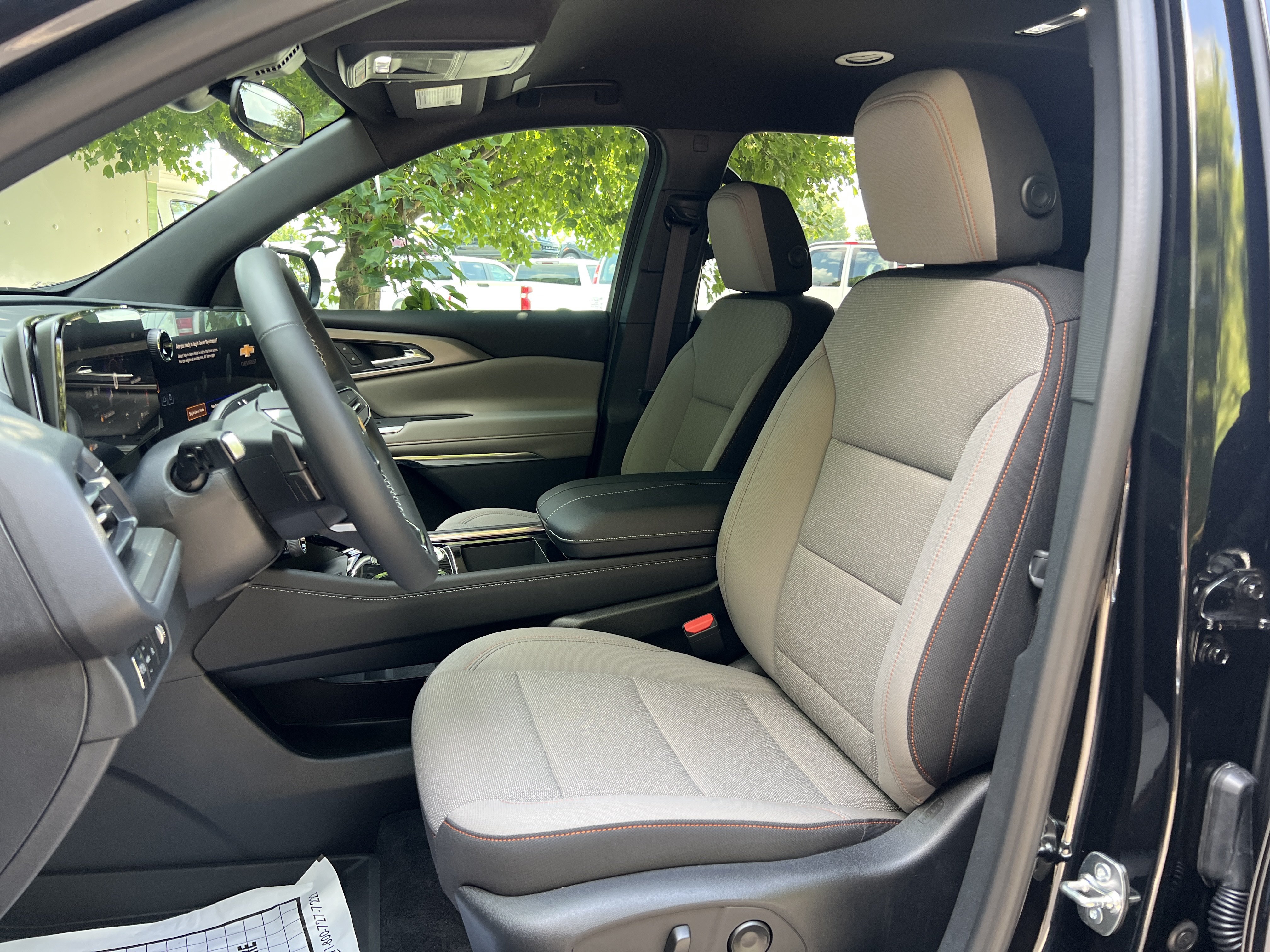 New 2026 Chevrolet Traverse LT FWD image 16