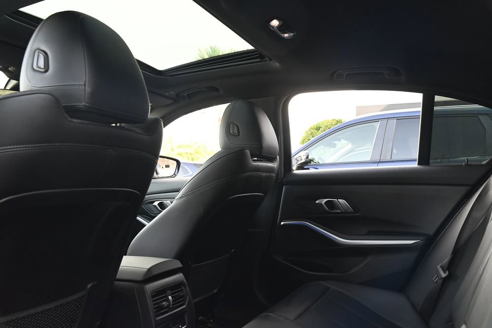 Used 2022 BMW 330i Sedan w/ Driving Assistance Package RWD image 17