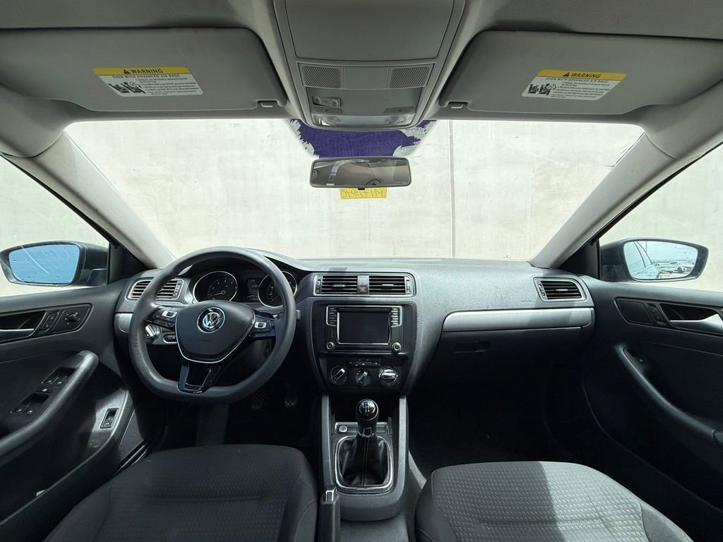 Used 2016 Volkswagen Jetta SE FWD image 6