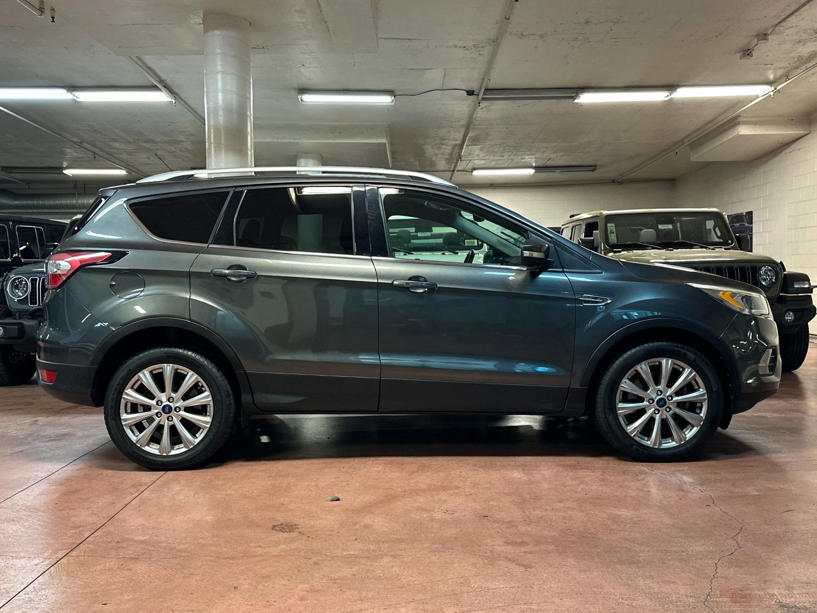 Used 2017 Ford Escape Titanium image 6