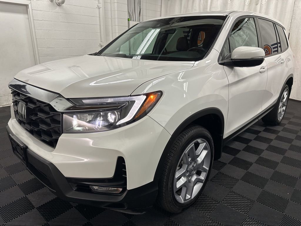 Used 2024 Honda Passport EX-L image 4