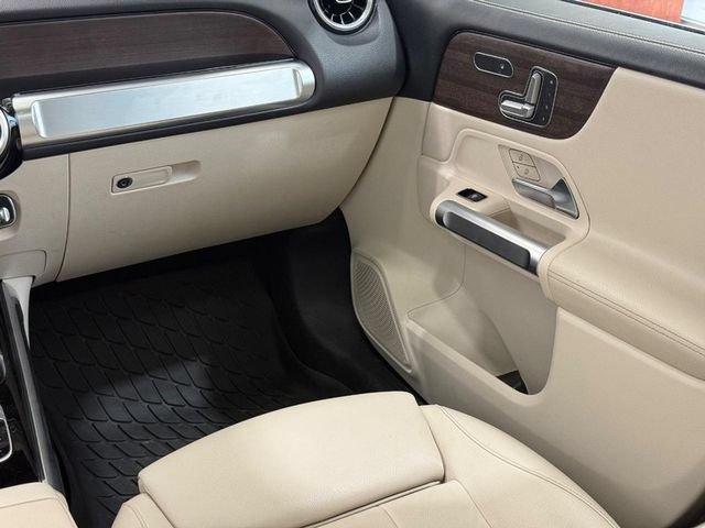 Used 2020 Mercedes-Benz GLB 250 4MATIC image 13