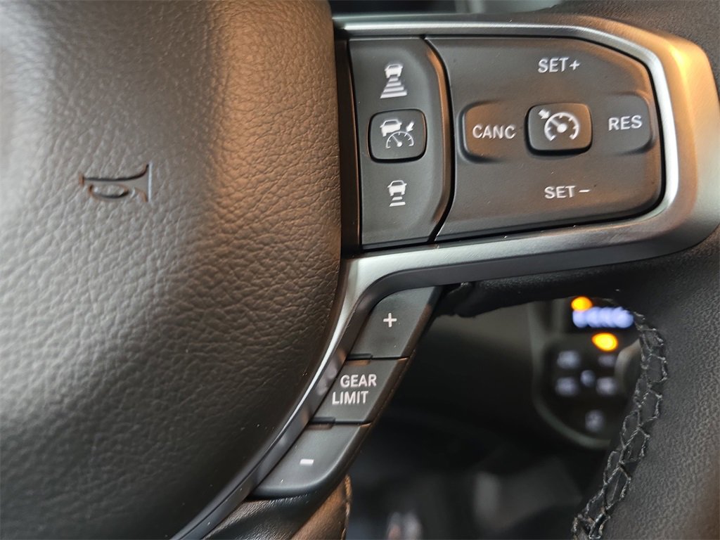 New 2026 RAM 1500 4x4 Crew Cab image 18