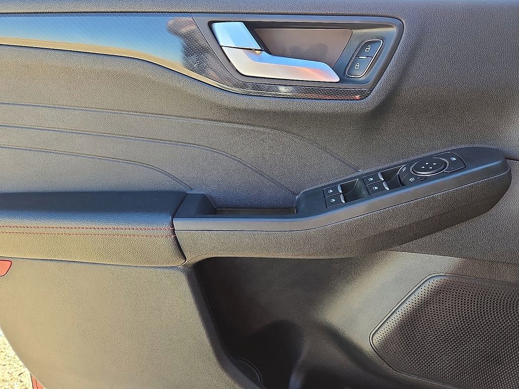 Used 2025 Ford Escape ST-Line Select image 21