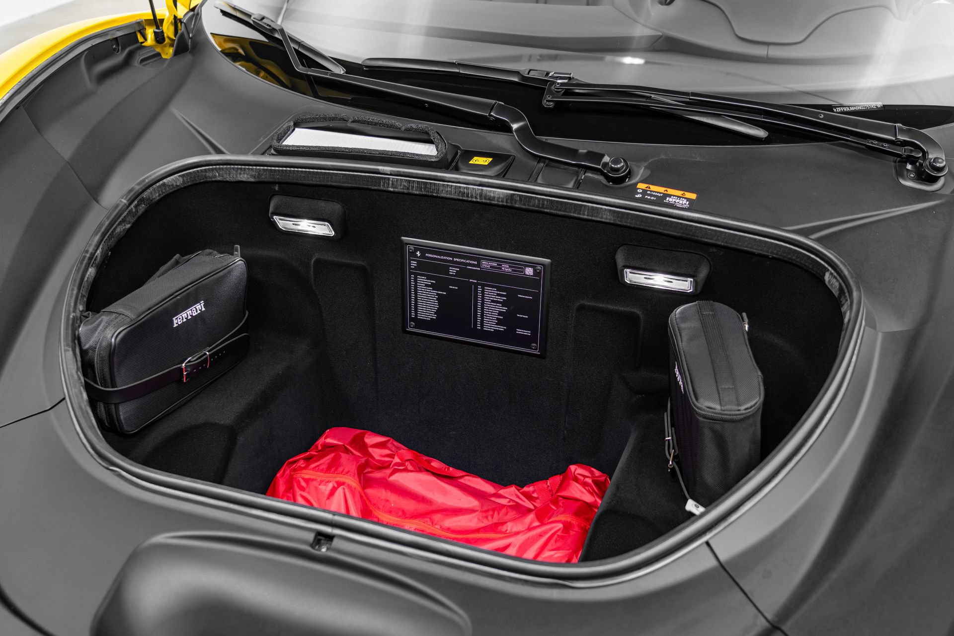 Certified 2022 Ferrari F8 Tributo RWD image 25