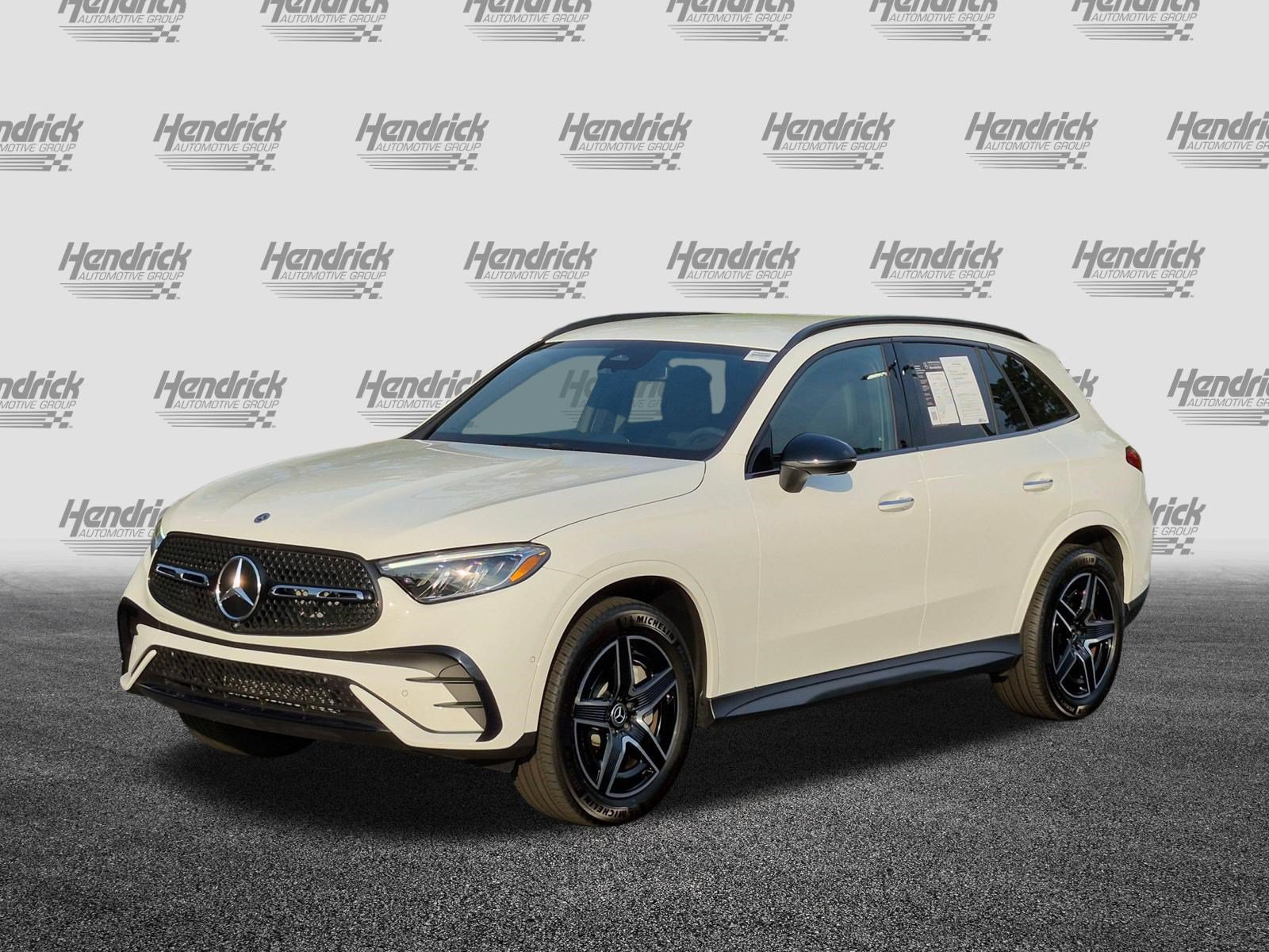 Used 2025 Mercedes-Benz GLC 300 4MATIC image 5