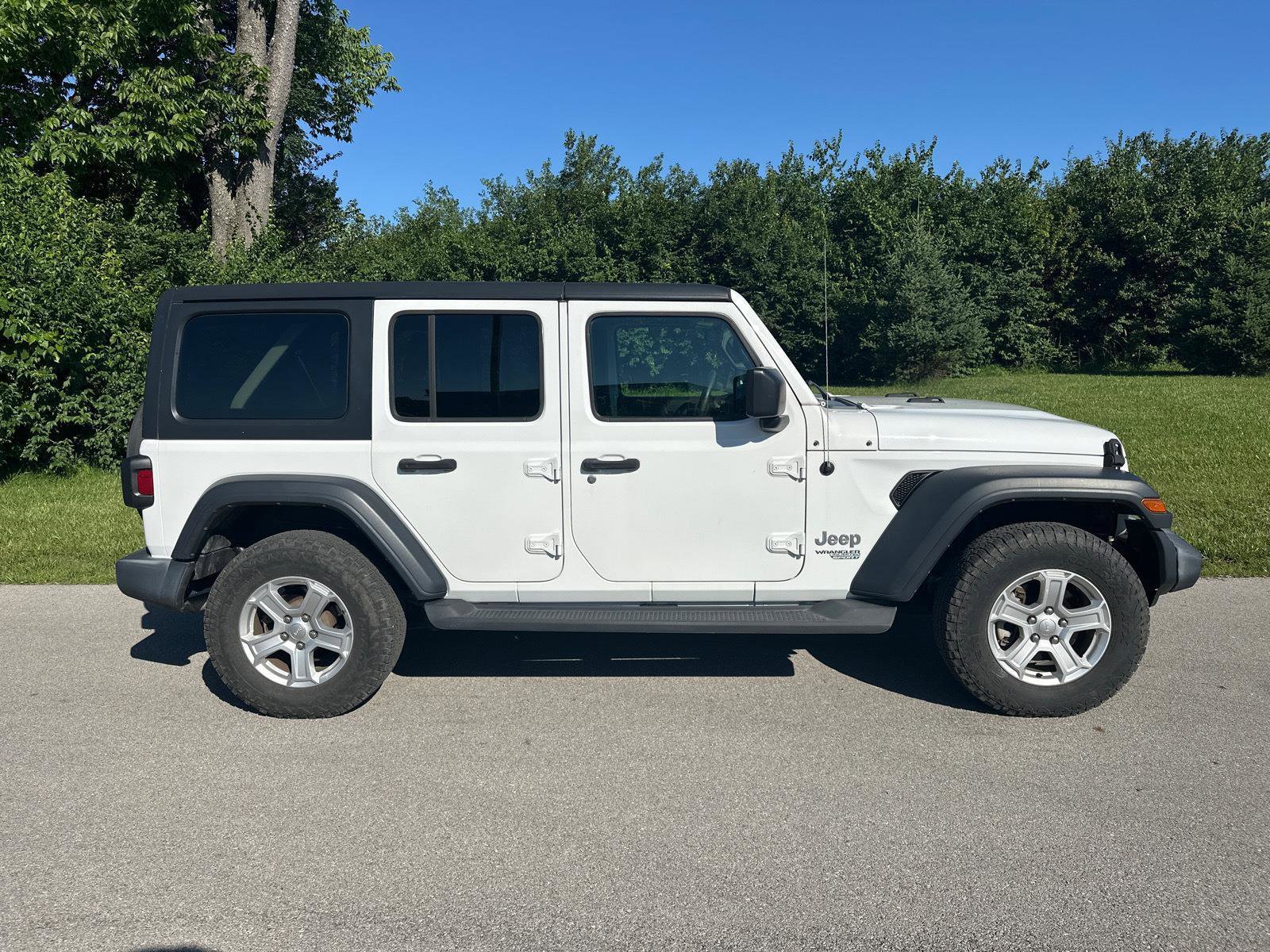 Used 2019 Jeep Wrangler Unlimited Sport S AWD/4WD image 14