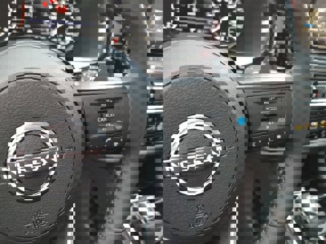 New 2025 Nissan Pathfinder SV w/ SV Premium Package image 23