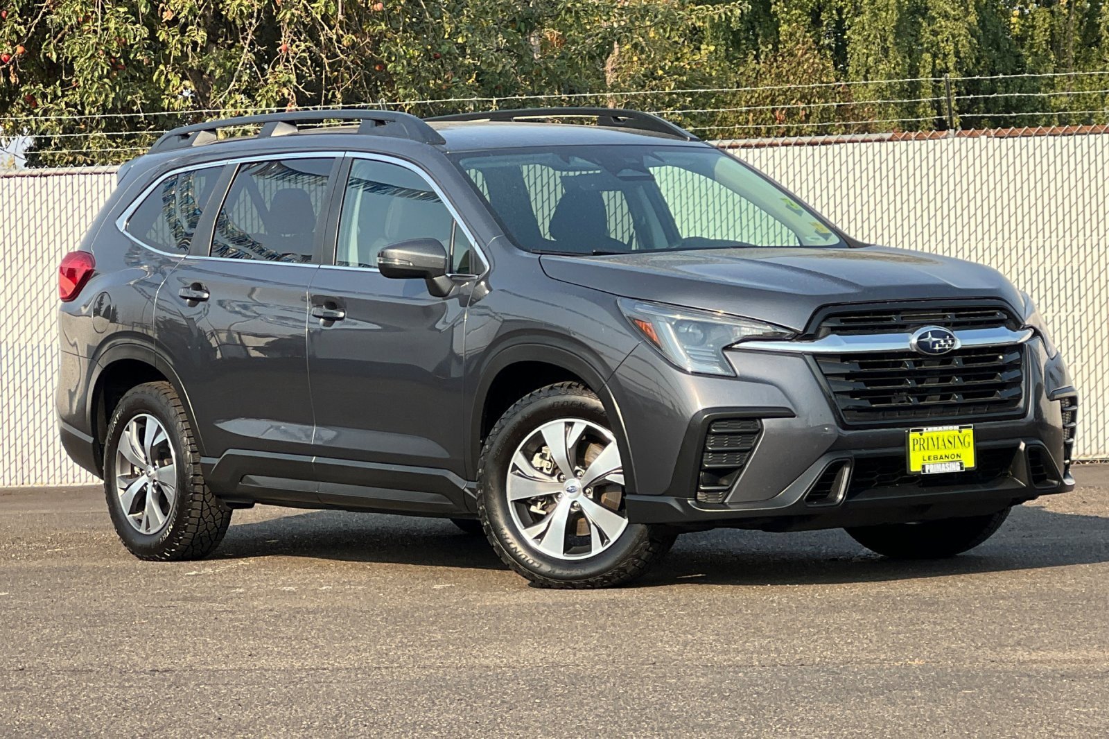 Used 2023 Subaru Ascent Premium w/ Convenience Package image 2