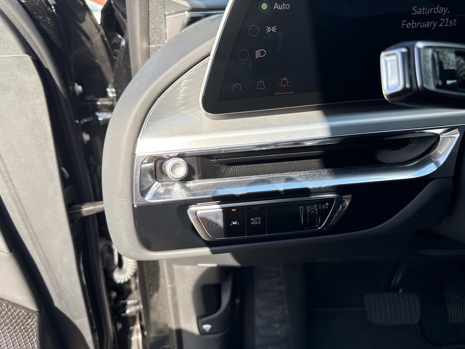 Used 2025 Cadillac Lyriq Luxury image 33