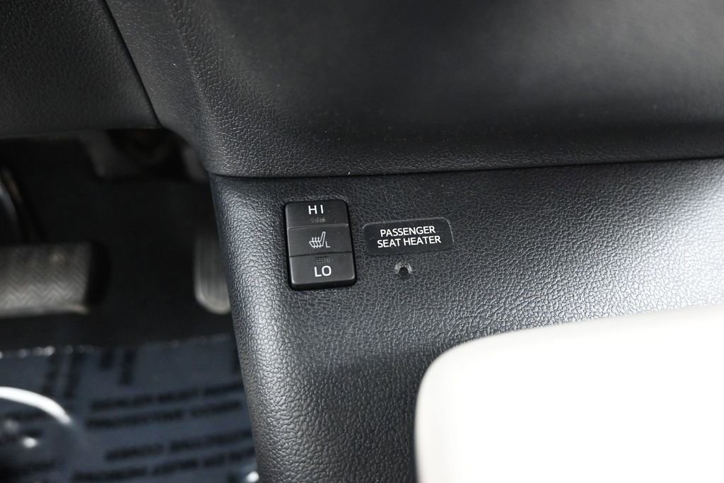 Used 2017 Toyota Prius Prime Plus w/ Carpet Mat Package FWD image 31