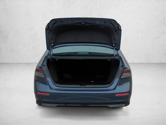 Used 2023 Honda Accord Touring image 9