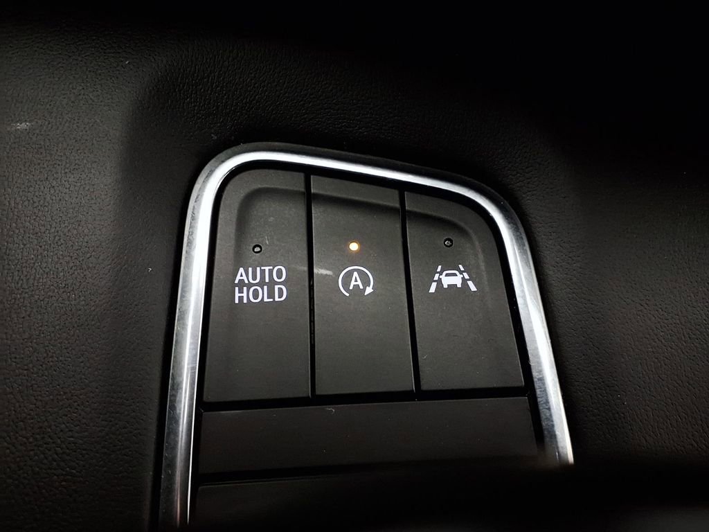 Used 2024 Cadillac Escalade Sport Platinum w/ LPO, ONYX Package image 24