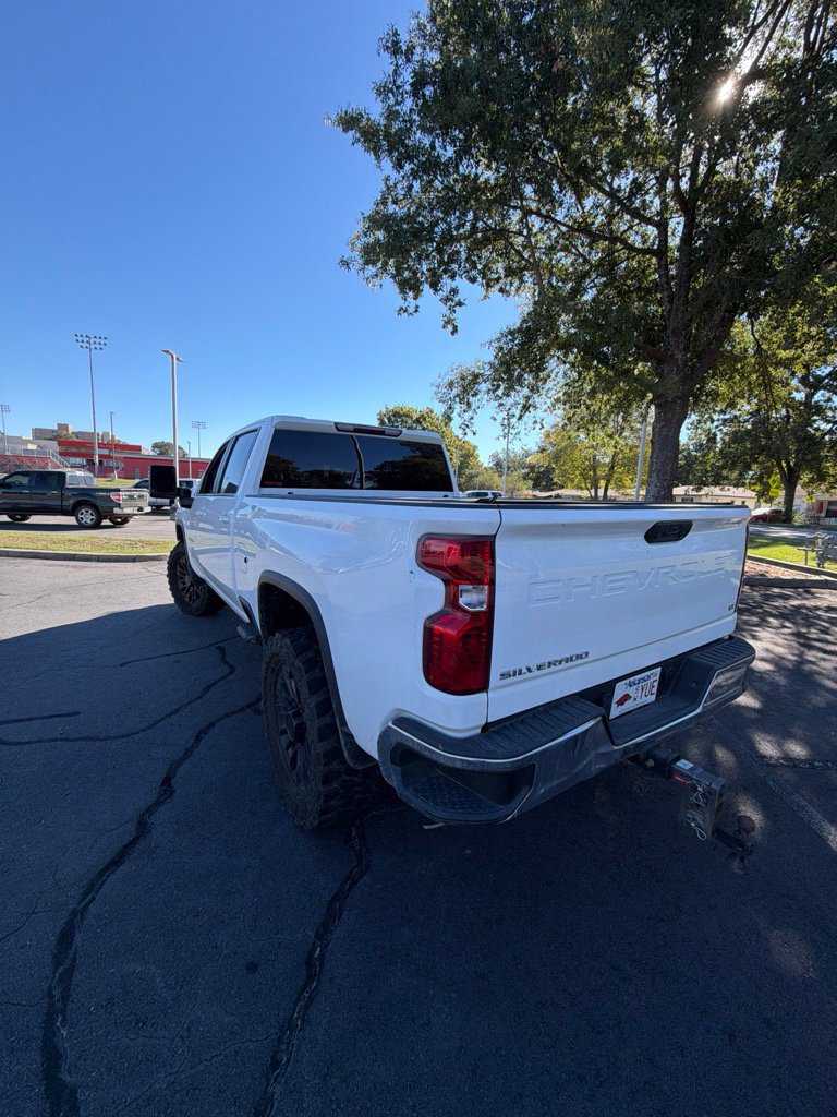 Used 2023 Chevrolet Silverado 2500 LT w/ Convenience Package AWD/4WD image 3