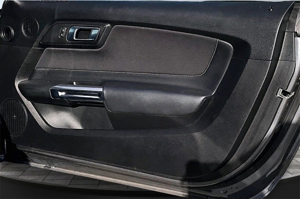 Used 2022 Ford Mustang Convertible w/ Equipment Group 101A image 25