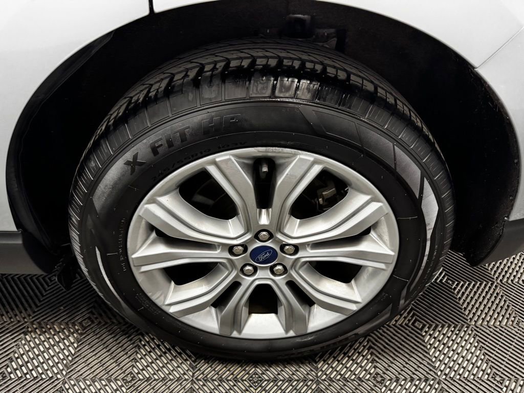 Used 2022 Ford Edge Titanium w/ Equipment Group 301A AWD/4WD image 20