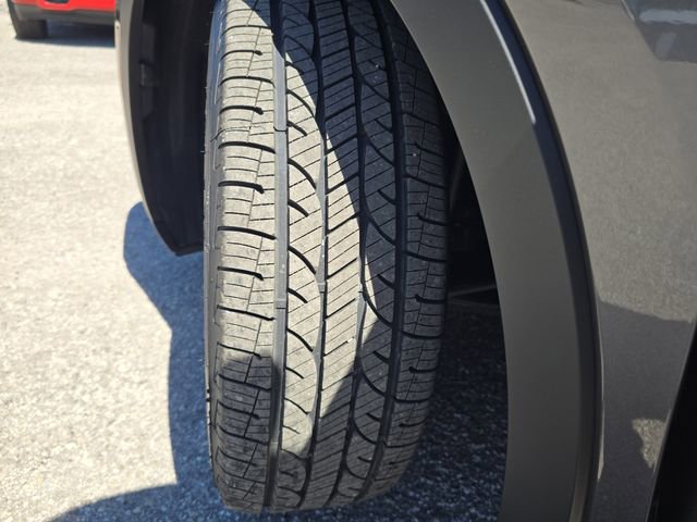 Used 2023 Toyota Crown Limited image 28